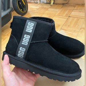 Ugg Classic Mini Side Logo